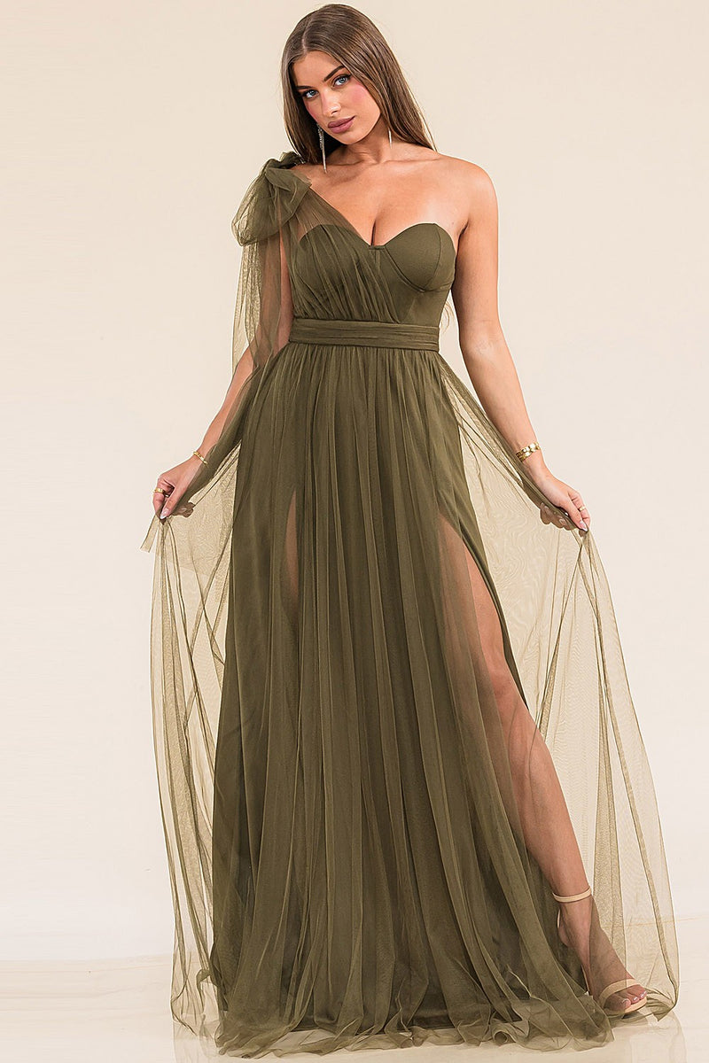 TULLE ONE SHOULDER GOWN