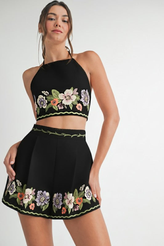 BLACK EMBROIDERED FLORAL SET