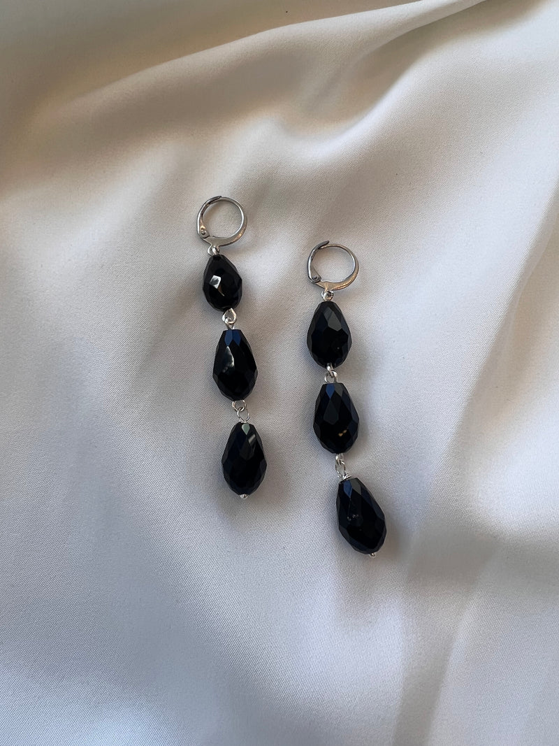 BLACK BEADED EARRINGS