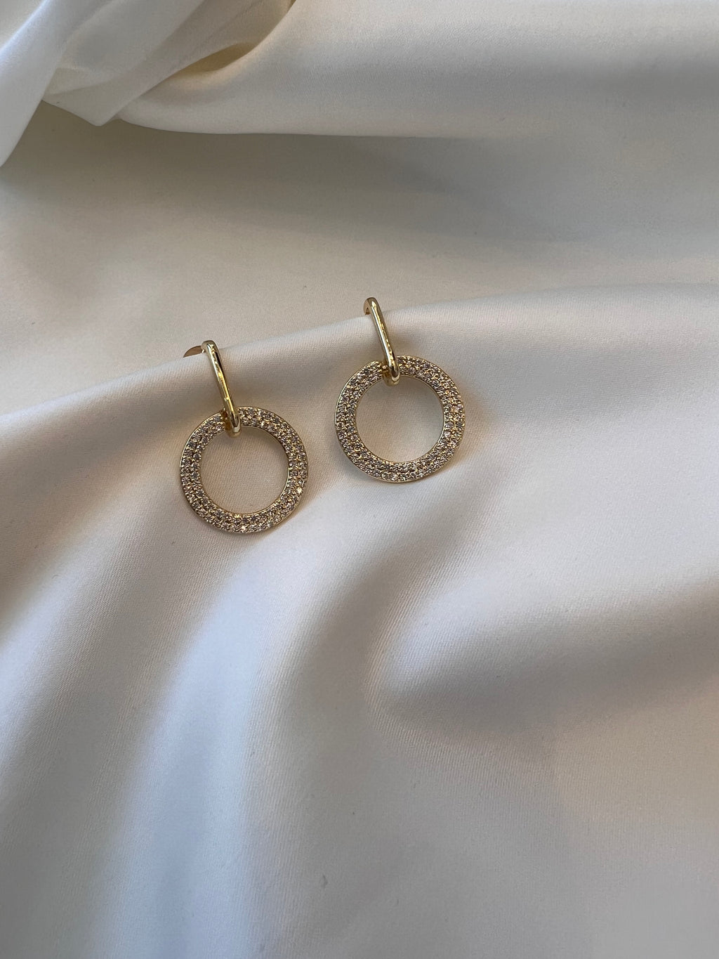 GOLD CIRCLE EARRINGS