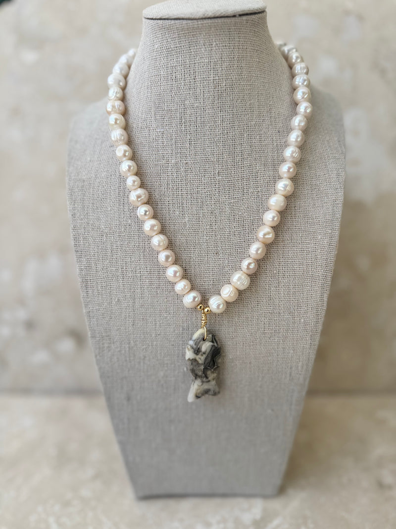 M3 PEARL FISH PENDANT