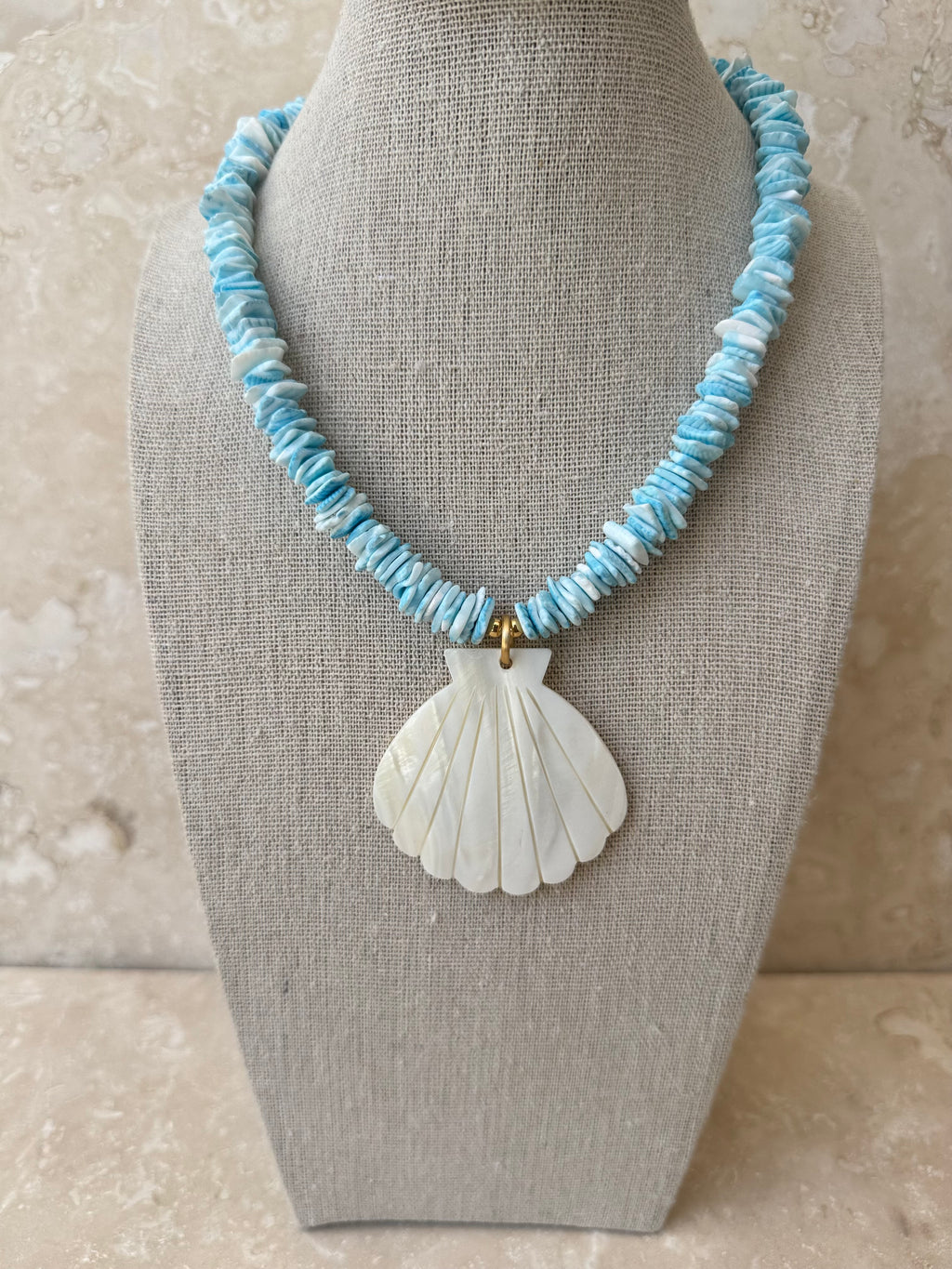 M3 PUCA SHELL NECKLACE