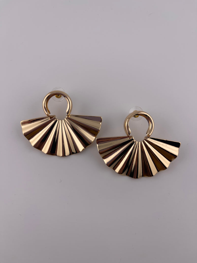 FAN GOLD EARRING
