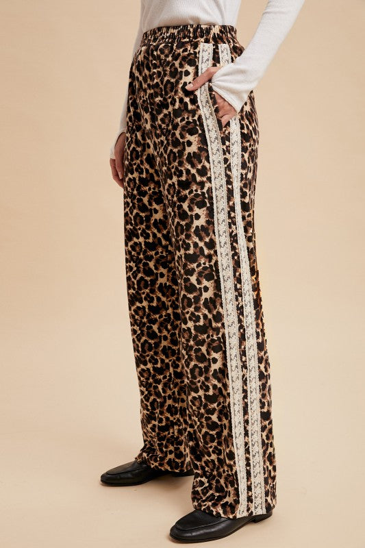 MOCHA LEOPARD TRIM PANT