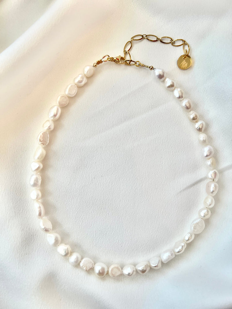 M3 SIMPLE PEARL NECKLACE